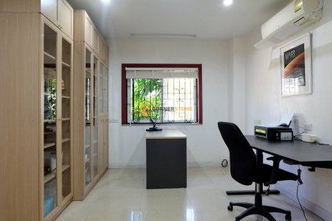 Estudio en Pattaya, Tailandia № 209749 - foto 27