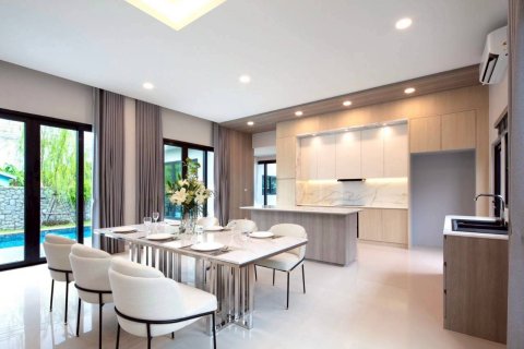 Villa in Pattaya, Thailand 3 bedrooms № 150967 - photo 11