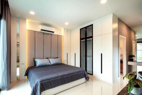 Villa in Pattaya, Thailand 3 bedrooms № 150967 - photo 15