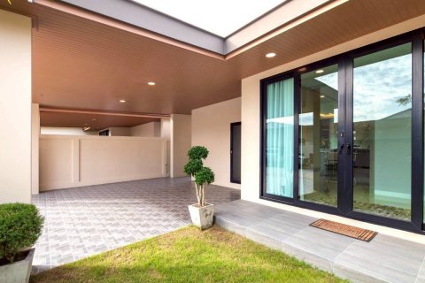 Villa in Pattaya, Thailand 3 bedrooms № 150967 - photo 5