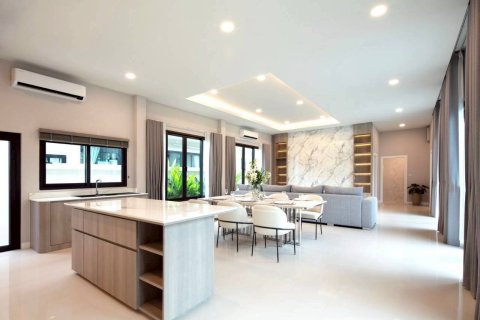 Villa in Pattaya, Thailand 3 bedrooms № 150967 - photo 19