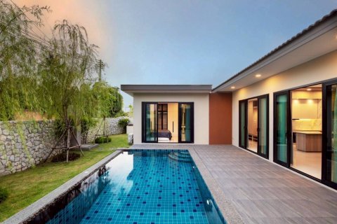 Villa in Pattaya, Thailand 3 bedrooms № 150967 - photo 2