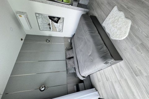 Chalet de 4 dormitorios en Pattaya, Tailandia № 150968 - foto 12