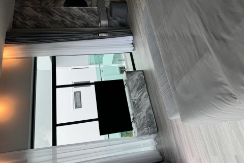 Chalet de 4 dormitorios en Pattaya, Tailandia № 150968 - foto 15