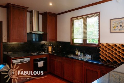 Chalet de 4 dormitorios en Bang Tao, Tailandia № 179392 - foto 6