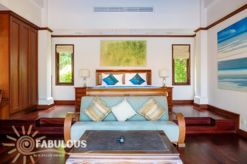 Chalet de 4 dormitorios en Bang Tao, Tailandia № 179392 - foto 10