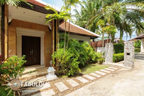 Chalet de 4 dormitorios en Bang Tao, Tailandia № 179396 - foto 9