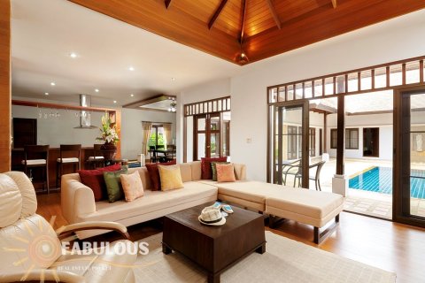 Chalet de 4 dormitorios en Bang Tao, Tailandia № 179396 - foto 4