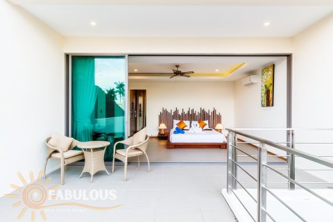 Chalet de 4 dormitorios en Rawai, Tailandia № 179395 - foto 7