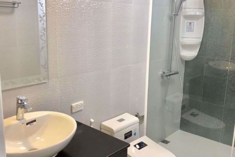 Condominio de 3 dormitorios en Watthana, Bangkok, Tailandia № 47917 - foto 14