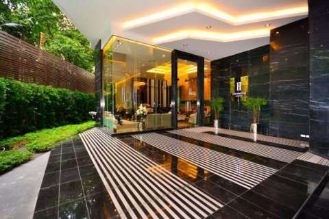 Condo in Watthana, Bangkok, Thailand, 2 bedrooms № 47914 - photo 16