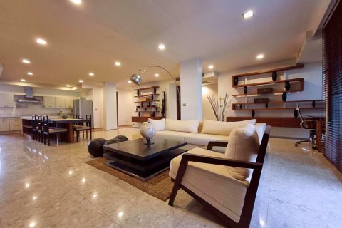 Condominio de 3 dormitorios en Khlong Toei, Bangkok, Tailandia № 47915