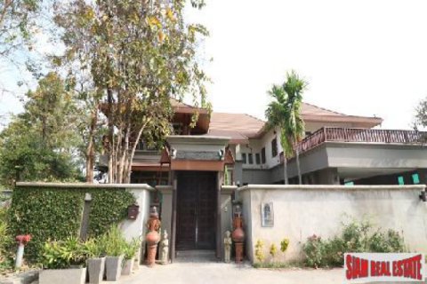 Casa de 4 dormitorios en Chiang Mai, Tailandia № 202625
