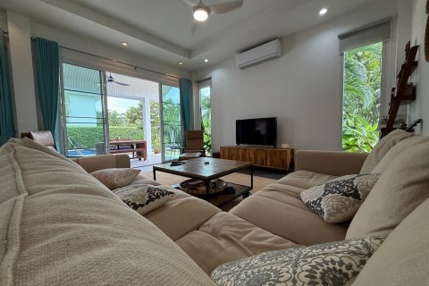 Chalet de 3 dormitorios en Hua Hin, Tailandia № 140500 - foto 17