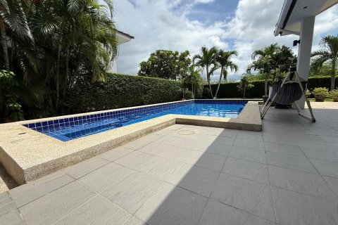 Chalet de 3 dormitorios en Hua Hin, Tailandia № 140500 - foto 10