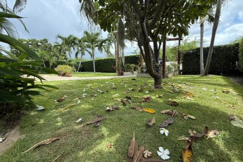 Chalet de 3 dormitorios en Hua Hin, Tailandia № 140500 - foto 7