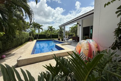 Chalet de 3 dormitorios en Hua Hin, Tailandia № 140500 - foto 9