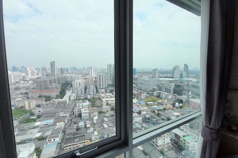Sobre plano LUMPINI PLACE RATCHADA-SATHU en Bangkok, Tailandia № 25903 - foto 10