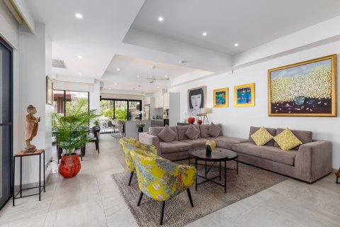 Chalet de 4 dormitorios en Phuket, Tailandia № 164067 - foto 3