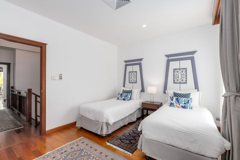 Chalet de 4 dormitorios en Phuket, Tailandia № 164067 - foto 15