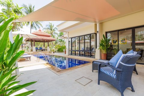 Chalet de 4 dormitorios en Phuket, Tailandia № 164067 - foto 27