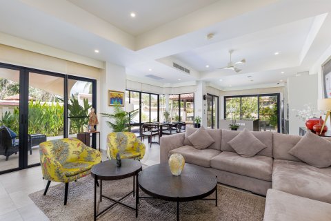 Chalet de 4 dormitorios en Phuket, Tailandia № 164067 - foto 5