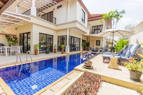 Chalet de 4 dormitorios en Phuket, Tailandia № 164067 - foto 29