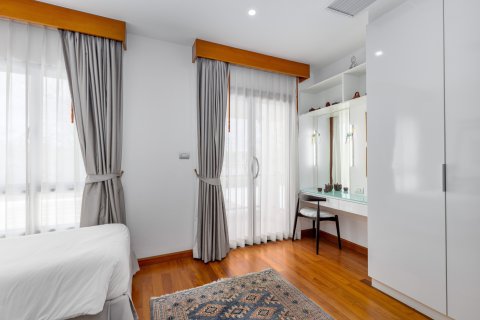 Chalet de 4 dormitorios en Phuket, Tailandia № 164067 - foto 14