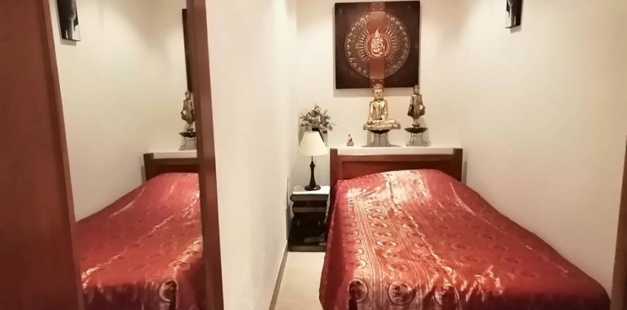 Condo in Pattaya, Thailand, 2 bedrooms in View Talay 3  № 120742