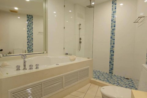 Condominio de 2 dormitorios en Pattaya, Tailandia № 130519 - foto 16