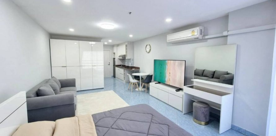 Studio in Pattaya, Thailand № 119501
