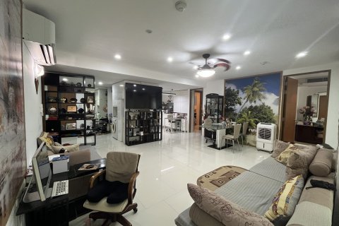 Condominio de 3 dormitorios en Pattaya, Tailandia № 123108 - foto 6
