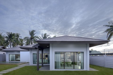 Chalet de 3 dormitorios en Pattaya, Tailandia № 119047