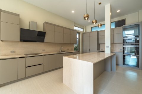 Chalet de 3 dormitorios en Bang Tao, Tailandia № 125552 - foto 6