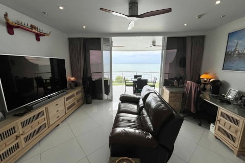Condominio de 3 dormitorios en Pattaya, Tailandia № 133124 - foto 2