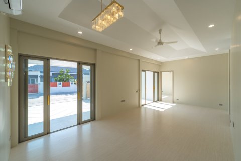 Chalet de 3 dormitorios en Bang Tao, Tailandia № 125552 - foto 10