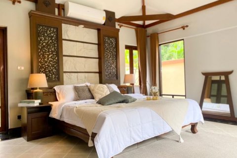 Casa de 3 dormitorios en Pattaya, Tailandia № 81251 - foto 10