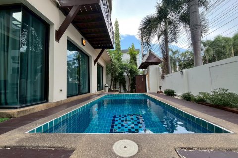 Chalet de 3 dormitorios en Pattaya, Tailandia № 126788 - foto 25
