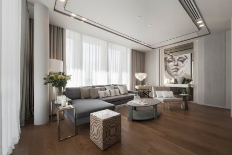 Casa de 4 dormitorios en Samut Prakan, Tailandia № 124933 - foto 3