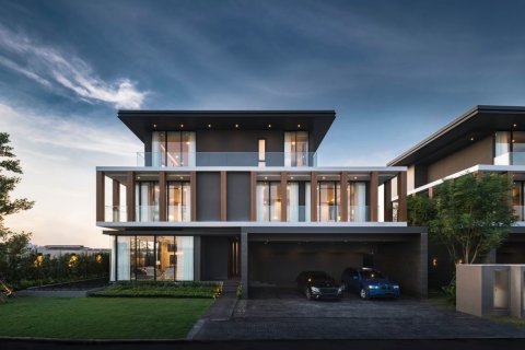Дом в Самутпракане, Таиланд с 4 комнатами  № 124933