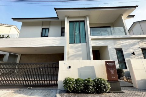 Casa de 4 dormitorios en Pattaya, Tailandia № 126730 - foto 9