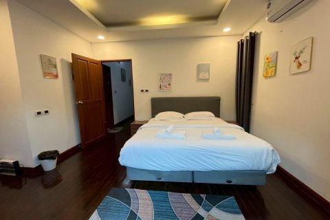 Chalet de 3 dormitorios en Pattaya, Tailandia № 126788 - foto 14