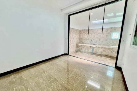 Immobilie in Ban Ratsada, Thailand 42 m2 № 144529 - Foto 8