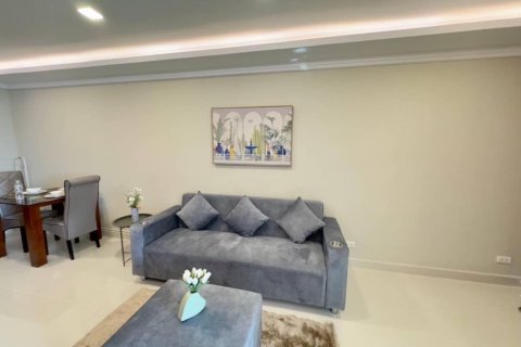 Condo in Pattaya, Thailand, 1 bedroom № 130789 - photo 2