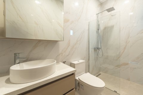 Chalet de 3 dormitorios en Bang Tao, Tailandia № 125552 - foto 13