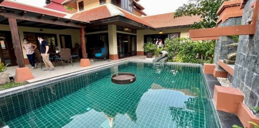 Casa de 3 dormitorios en Pattaya, Tailandia № 81251