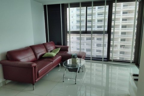 Sobre plano Wong Amat Tower en Pattaya, Tailandia № 33682 - foto 3