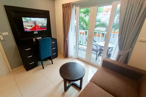 Condo in Pattaya, Thailand, 1 bedroom  № 130831 - photo 2