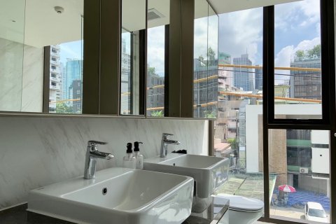 Condominio de 2 dormitorios en Watthana, Bangkok, Tailandia № 124920 - foto 10