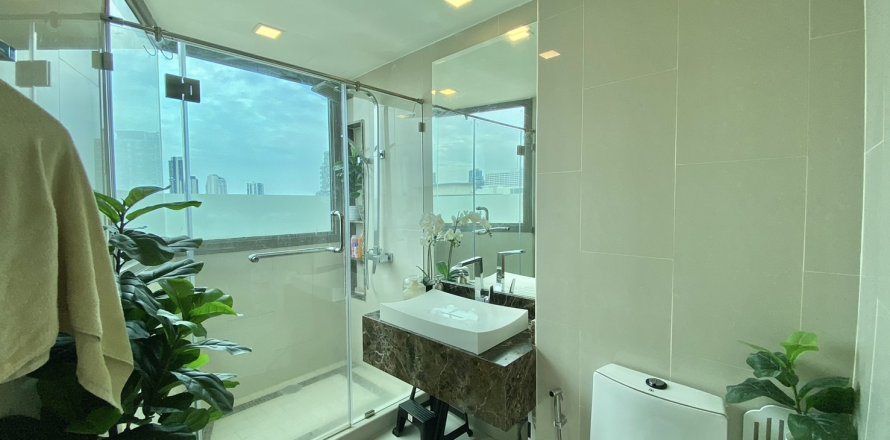 Condominio de 2 dormitorios en Pattaya, Tailandia en THE PEAK TOWERS № 122943